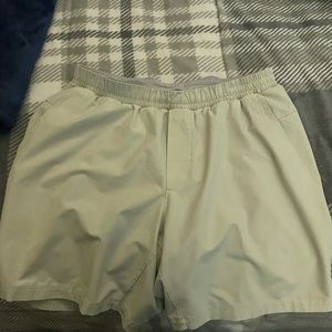 Lulu lemon light lime color short size L